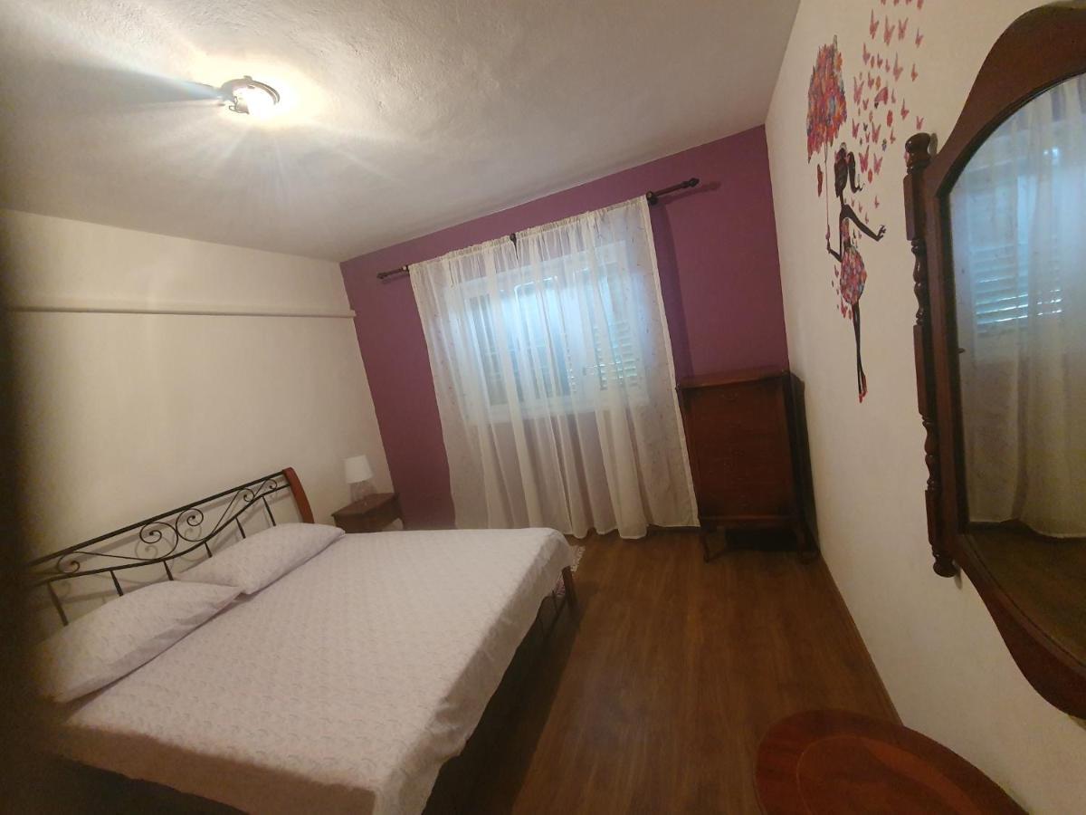 Apartment Lana Trogir Bagian luar foto