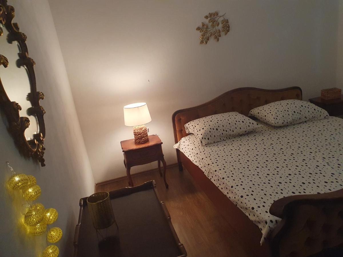 Apartment Lana Trogir Bagian luar foto