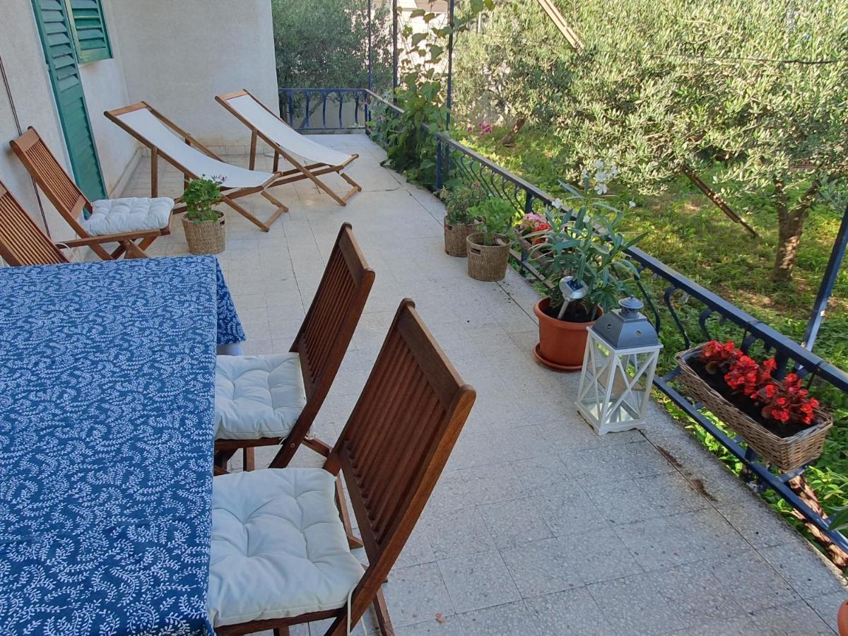Apartment Lana Trogir Bagian luar foto