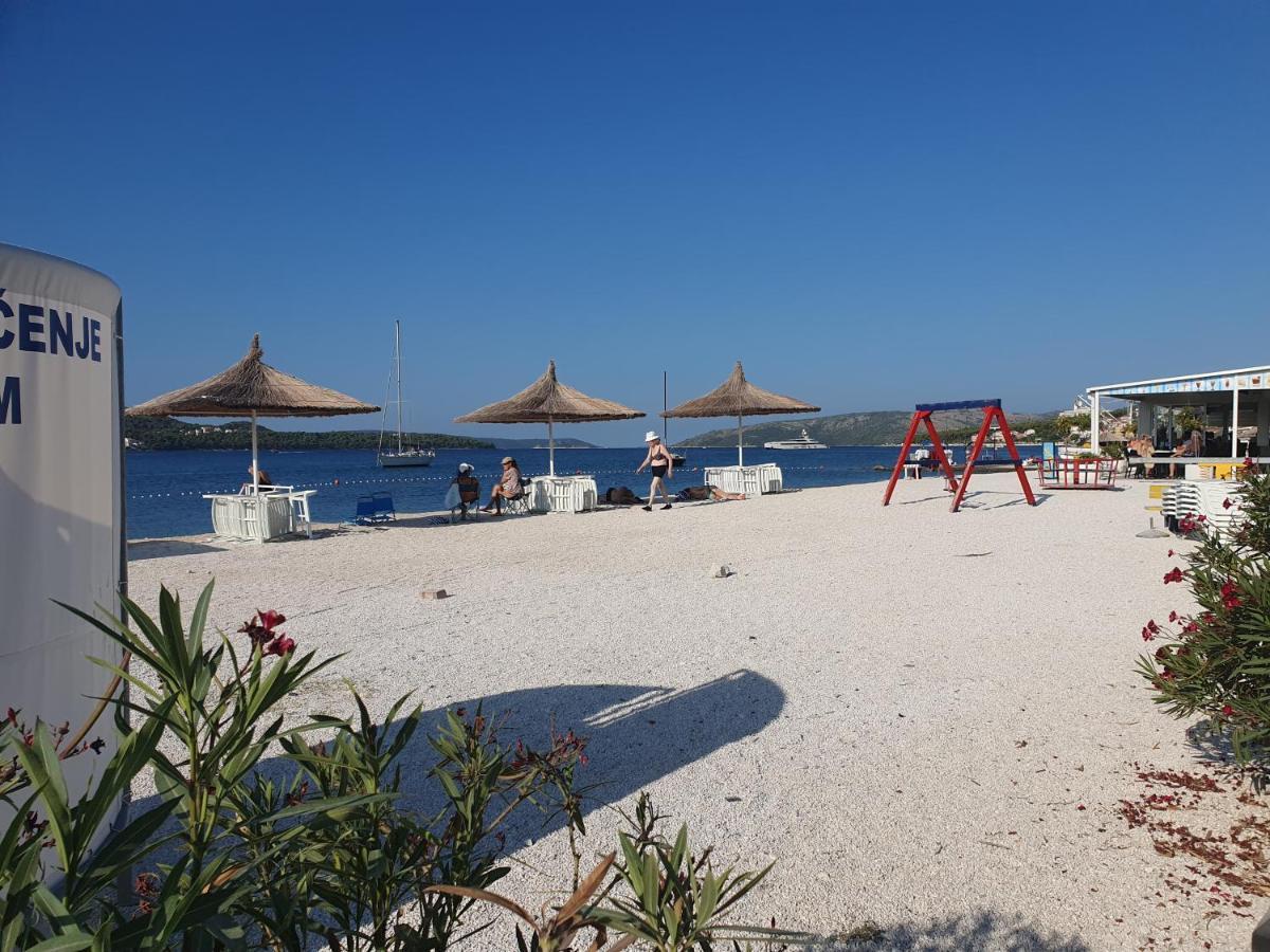 Apartment Lana Trogir Bagian luar foto