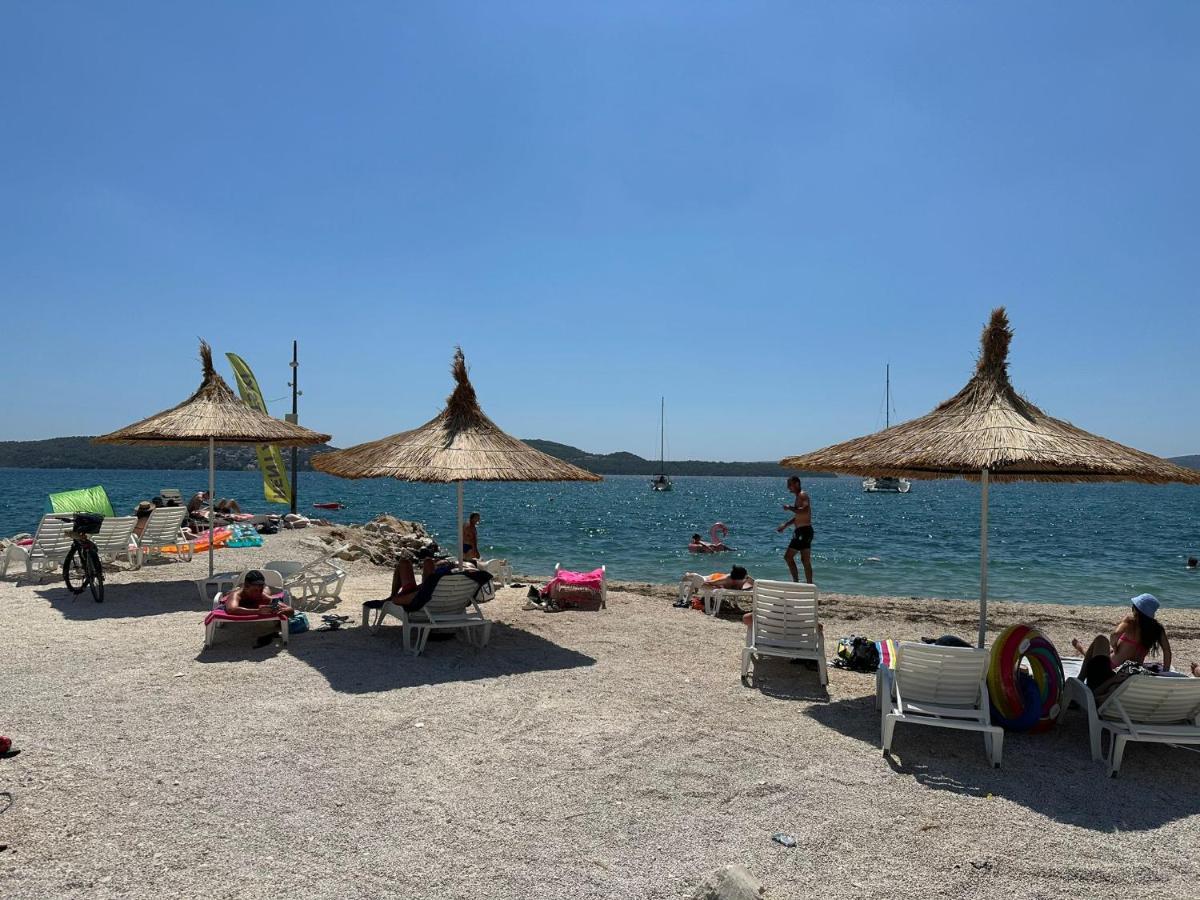 Apartment Lana Trogir Bagian luar foto