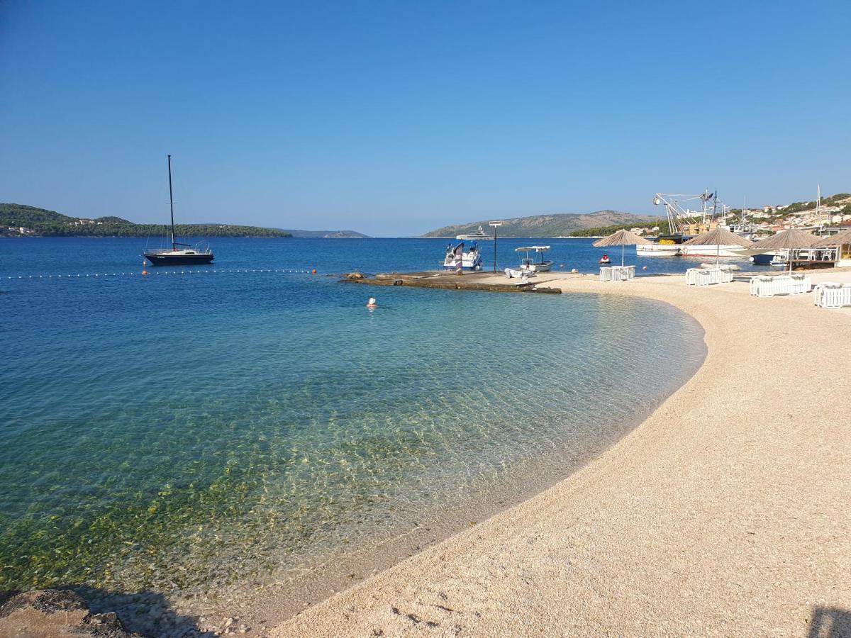 Apartment Lana Trogir Bagian luar foto